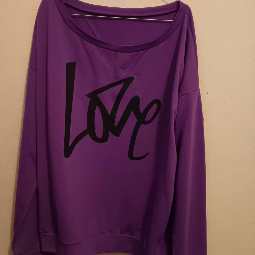 Unbranded Sweater, Women’s Plus Size 2X, Purple Love, Long Sleeve, Crew Neck EUC
